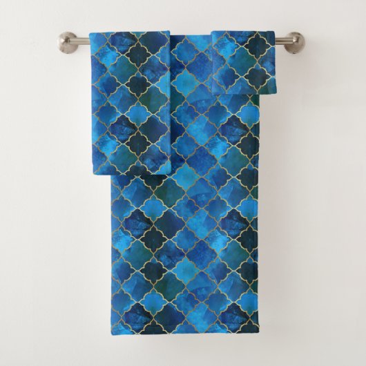 Sapphire Gemstone & Gold Moroccan Tegel Pattern Bad Handdoek (Insitu)