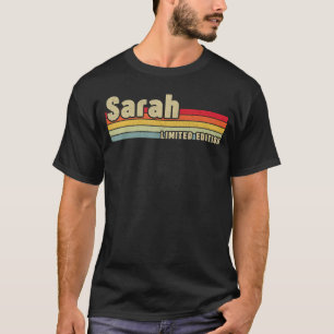 Sarah Gift Naam Gepersonaliseerde Verjaardag Grapp T-shirt