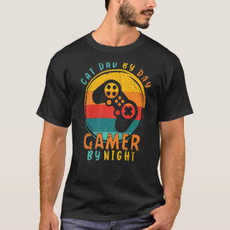 Sarcastisch kat vader per dag gamer bij nacht goze t-shirt