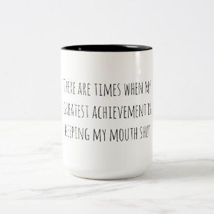 Sarcastische humor zorgt ervoor dat ik mijn mond h tweekleurige koffiemok