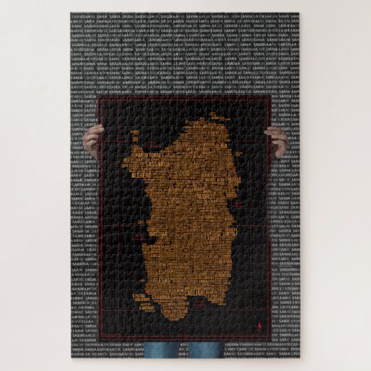 Sardinië Typografie Kaart – Uitdagende puzzel (Verticaal)