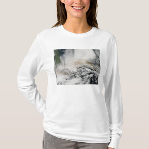 Sarychev Peak blaast door het Zee van Okhotsk T-shirt
