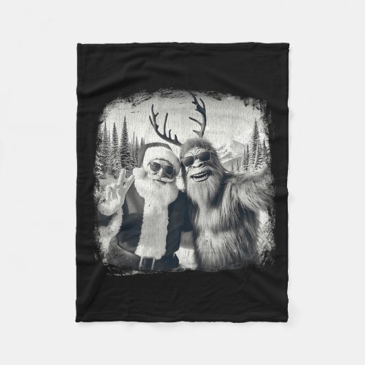 Sasquatch 67 Christmas Tree Funny Santa Bigfoot  Fleece Deken (Voorkant)