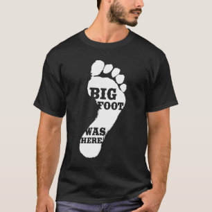 Sasquatch Hunter - Bigfoot T-shirt