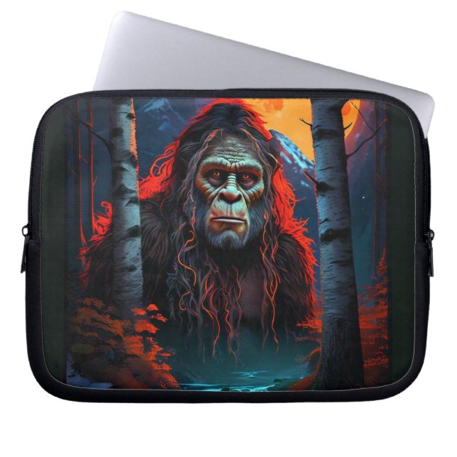 Sasquatch Moonlit Hunt Laptop Sleeve (Voorkant)