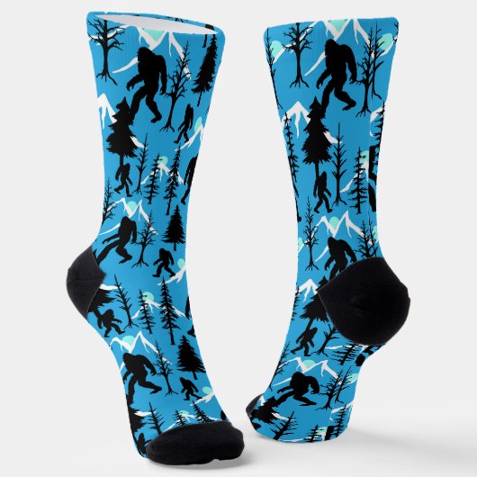 Sasquatch Squatchin in the Woods Bigfoot Blue Sokken (Gebogen)
