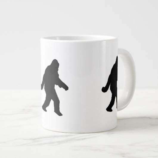 Sasquatch Squatchin' Silhouette Jumbo Mok (Voorkant rechts)