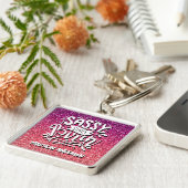 SASSY SINCE BIRTH CUSTOM GLITTER TYPOGRAPHY SLEUTELHANGER (Zijkant)