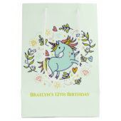 Sassy Unicorn Magical Birthday Medium Cadeauzakje (Achterkant)