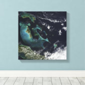 Satelliet-uitzicht van de Bahama-eilanden Canvas Afdruk (Insitu (Houten vloer))