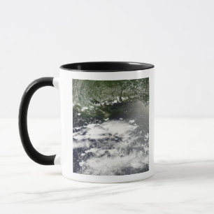 Satellietuitzicht van olieverlies 2 mok