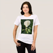 Satin White Rose, Vrouwen Basic T-shirt (Voorkant volledig)