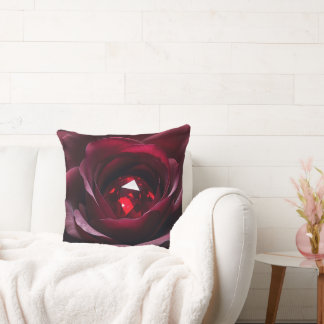 Satinheart Rouge – Ruby Rose Pillow Kussen