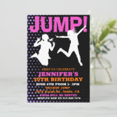 Sauter et jouer Bounce Anniversaire Invitation (Debout devant)