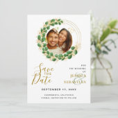 Save The Date Ajouter QR Code Photo White Emerald & Gold Elegant (Debout devant)