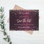 Save The Date Anniversaire d'or rose de Bourgogne<br><div class="desc">Un moderne et élégant Save the Date pour une fête de 50e anniversaire. Un profond arrière - plan de dégradé bordeaux. Décoré de confettis d'or rose. Personnalisez et ajoutez la date,  le lieu,  le nom et l'âge. Texte de couleur or rose.</div>