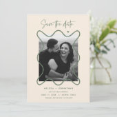 Save The Date Annonce de mariage du couple heureux pour réserver (Debout devant)