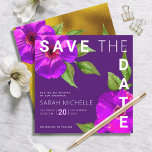 Save The Date Aquarelle bat mitzvah moderne violet rose rose<br><div class="desc">Assurez-vous que tous vos amis et parents pourront célébrer le Bat mitzvah de votre fille! Envoyez cette aquarelle chic, étonnante, rose violet couleur florale avec le type san serif moderne contre un arrière - plan violet de prune foncée, personnalisée "Save the Date" carte faire-part. Faux feuille d'or, couleur rose violet...</div>