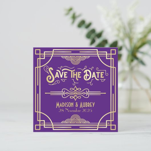 Save The Date Art Déco Mariage Elégant or violet Grand Gatsby (Debout devant)