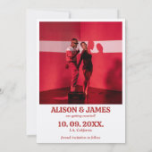 Save The Date Audacieuse Typographie Rouge Unique Moderne Photo  (Dos)