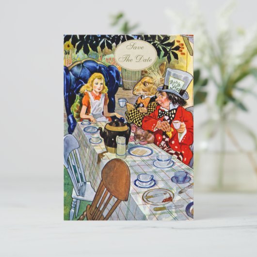 Save The Date Baby shower Tea Party de Mad Hatter Enregistrer la (Debout devant)