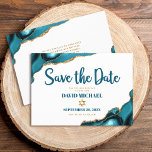 Save The Date Bar Mitzvah Simple moderne Turquoise Agate Script<br><div class="desc">Assurez-vous que tous vos amis et parents pourront célébrer le jalon de votre fils Bar Mitzvah! Envoyez cette carte de faire-part cool, unique, moderne et personnalisée "Save the Date". Une typographie turquoise foncée et une fausse étoile dorée de David superposent un arrière - plan blanc simple et propre avec des...</div>