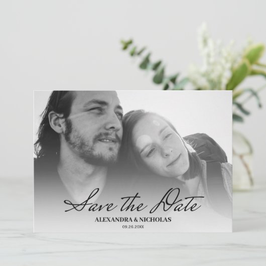 Save The Date Black And White Elegant Photo Moderne Enregistrer (Debout devant)