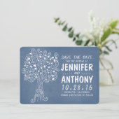 Save The Date bleu amour coeur arbre rustique enregistrer les ca (Debout devant)