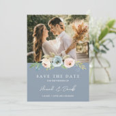 Save The Date Bleu Dusty Elegant Floral Rustic Photo (Debout devant)