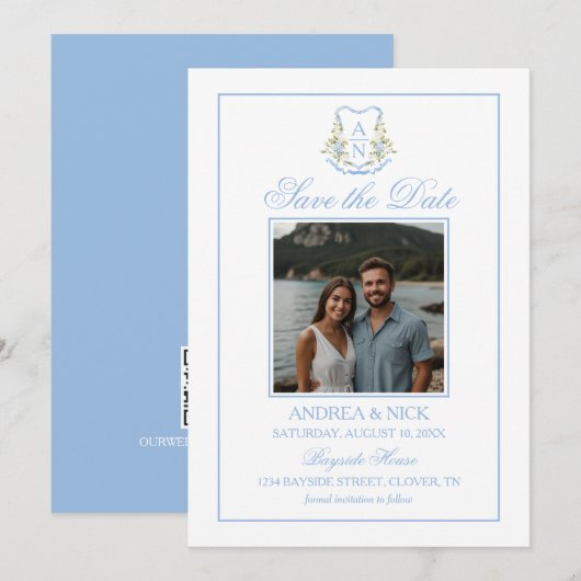 Save The Date Blue Hydrangea Crest Monogram QR Code (Devant / Derrière)