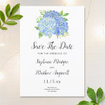 Save The Date Blue Hydrangea Floral Mariage d'aquarelle<br><div class="desc">Ces cartes datent présentent un motif floral aquarelle avec des fleurs d'hydrangée bleue et du feuillage vert. Personnalisez-les avec votre texte.</div>