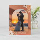 Save The Date Boho Fleur Terracotta Arche Photo (Debout devant)