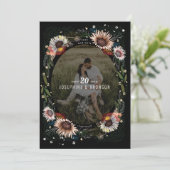 Save The Date Boho Flowers Photo Noir (Debout devant)