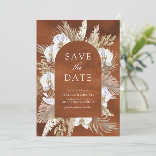 Save The Date Boho Pampas Orchidée blanche Mariage en terre cuit (Debout devant)