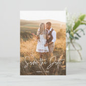 Save The Date Boho simple | Élégant script moderne et photo (Debout devant)