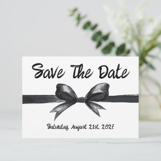 Save The Date Bow noir et blanc | Mariage élégant | Monochrome (Debout devant)