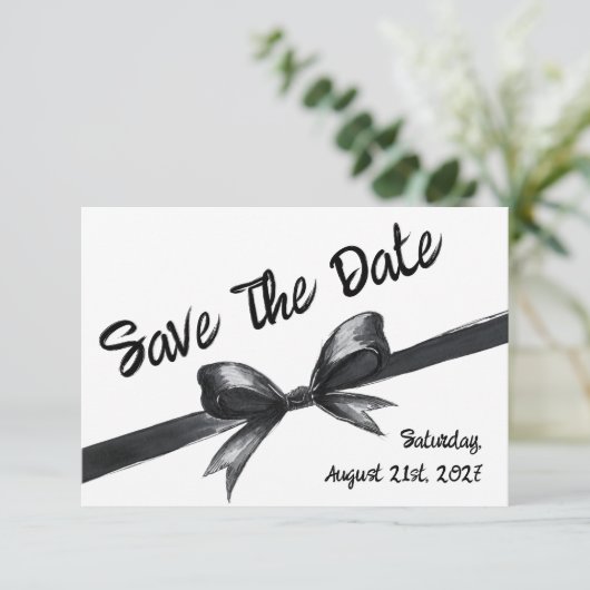 Save The Date Bow noir et blanc | Mariage élégant | Monochrome (Debout devant)