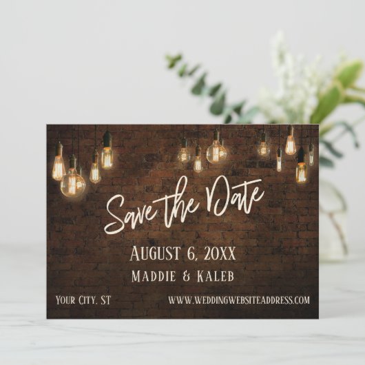 Save The Date Briques avec Edison Lights Enregistrer la date et (Debout devant)