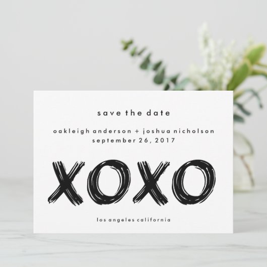 Save The Date Brise-brosse chic | XOXO Simple Enregistrer la dat (Debout devant)
