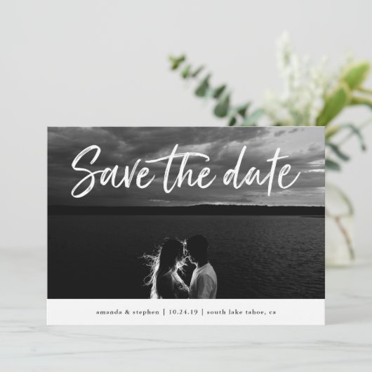Save The Date Brosse décontractée | Photo Enregistrer la date (Debout devant)