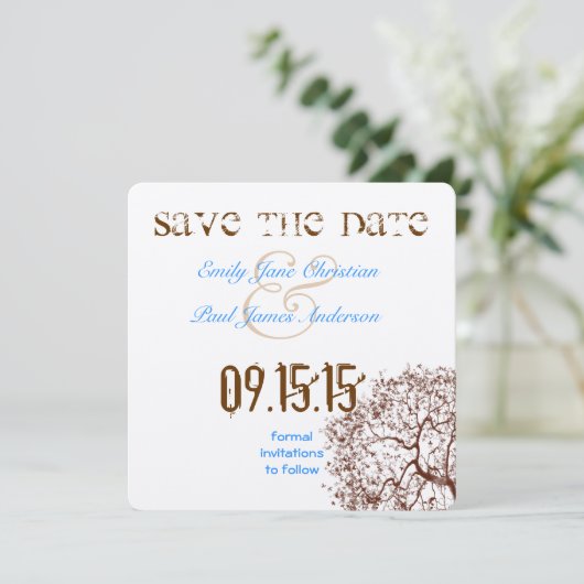 Save The Date Brown Arbre Bright Blue Police Enregistrer la date (Debout devant)