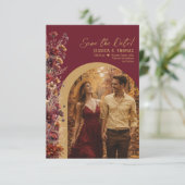 Save The Date Burgundy Boho Chic Wildflowers Arch Photo Wedding (Debout devant)