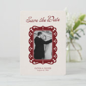 Save The Date Burgundy photo retro lace  (Debout devant)
