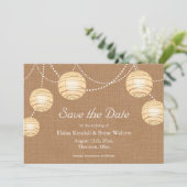 Save The Date Burlap Party Lanterns Enregistrer la date Invitati (Debout devant)