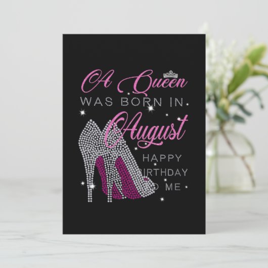 Save The Date Cadeaux d'anniversaire | Une Reine Est Née En Août (Debout devant)