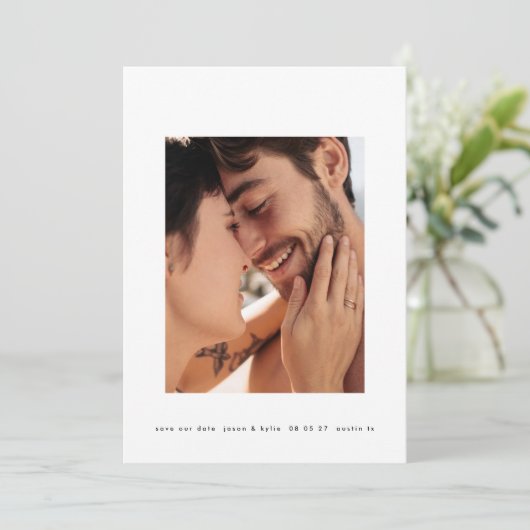 Save The Date cadre en gras texte minimal 2 photo (Debout devant)