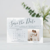 Save The Date Calendrier Mariage moderne Dusty Blue Watercolor (Debout devant)