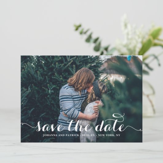 Save The Date Calligraphie blanche Script photo Enregistrer la c (Debout devant)