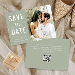 Save The Date Calligraphie moderne Sage Green Photo QR Code<br><div class="desc">Annoncez votre mariage de façon chic et élégante avec notre Boho Save the Date Invitation! Cette approche moderne sur le thème bohème rassemble des éléments de charme rustique et d'élégance calligraphique pour un look qui vous est propre. La couleur verte sage est un choix magnifique et polyvalent qui ajoute une...</div>