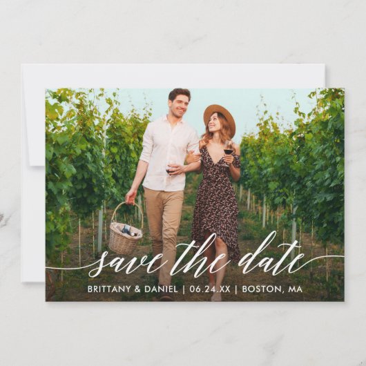 Save The Date Calligraphie moderne Script Kraft Couple Photo (Devant)